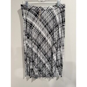 Chico's Pleated Skirt Women's Size 12/14 Black White Patterned Comfort Stretch